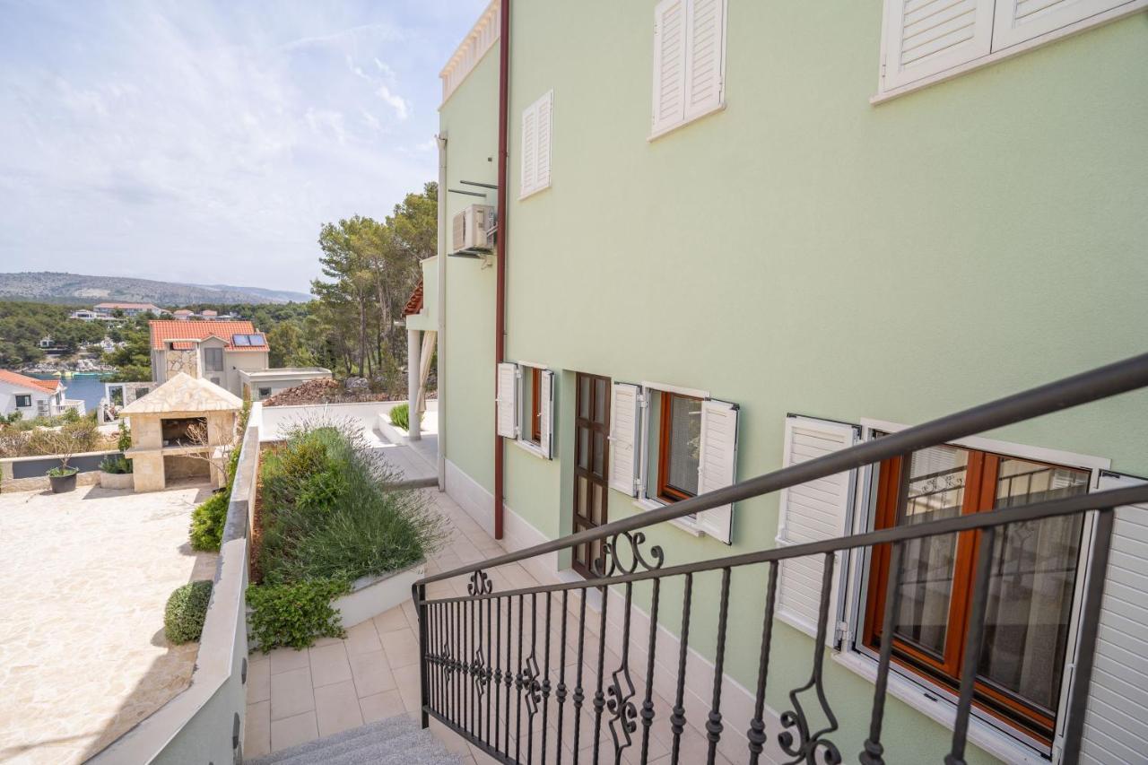Villa Kalinic Milna  Exterior foto